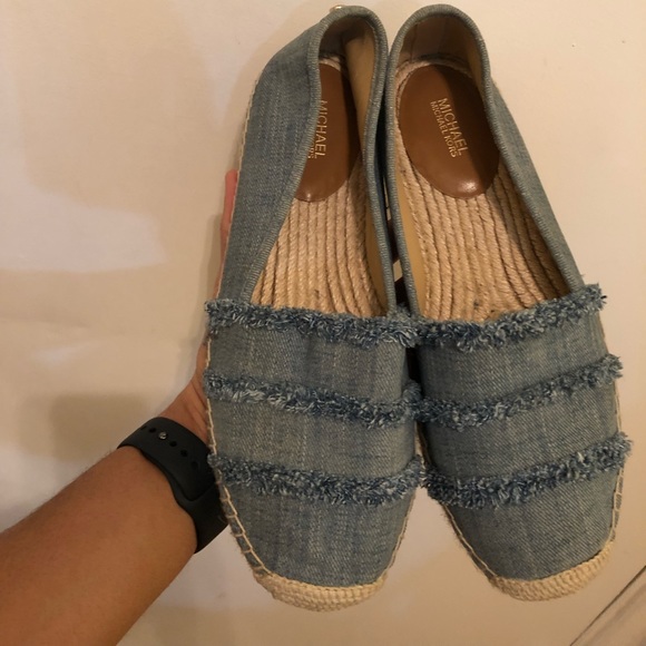 Good Shoes - Picture 2 of 2